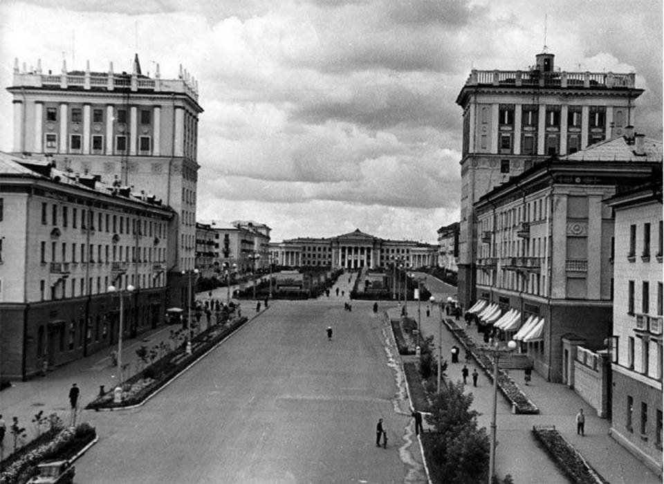 Старая уфа фото. Уфа Черниковка Восьмиэтажка. Город Черниковск Уфа. История города Черниковск Уфа. Стппая Уфа Восьмиэтажка.